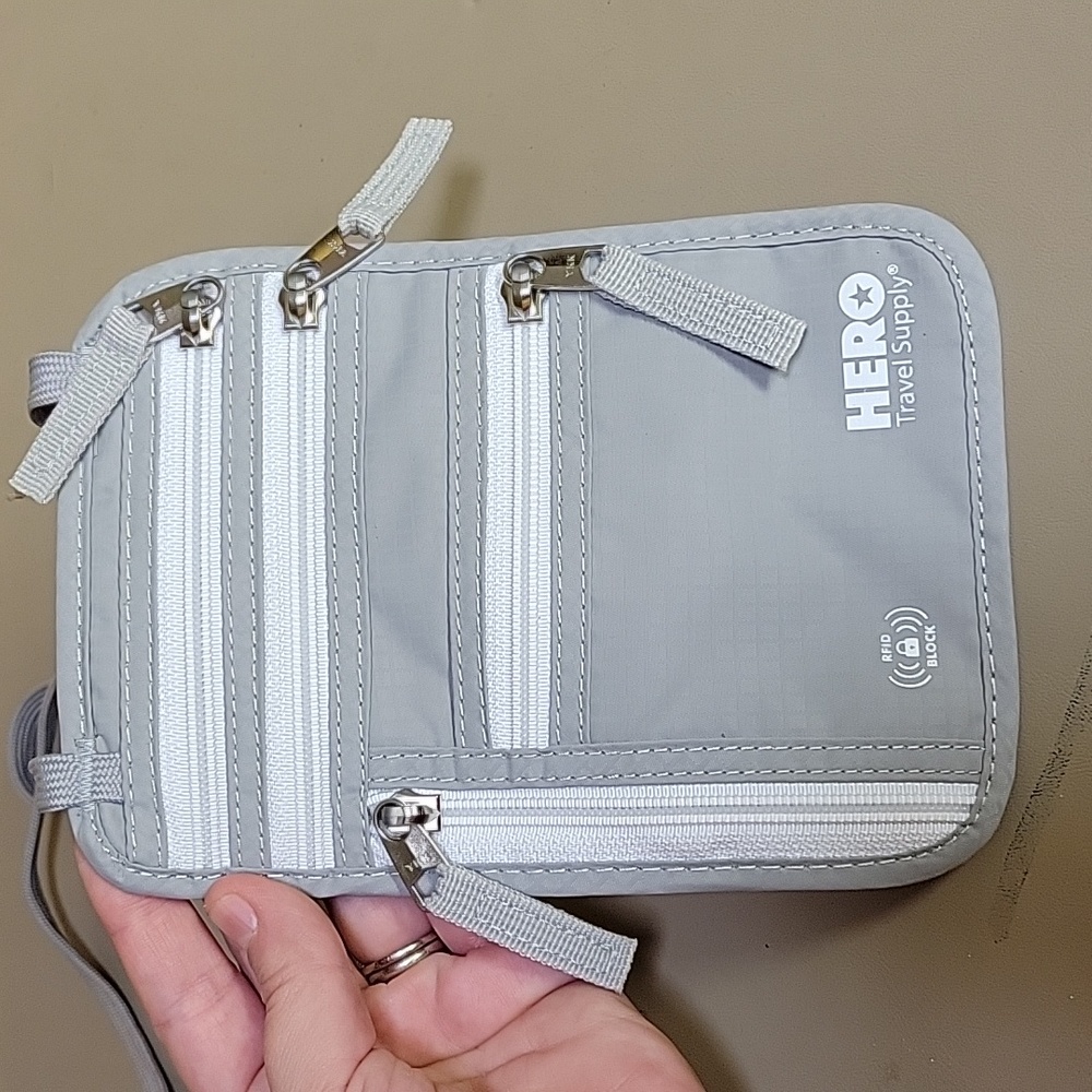 Hero travel supply - Picture 2 of 3
